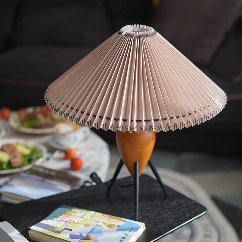 Matin Vintage Pleated Table Lamp