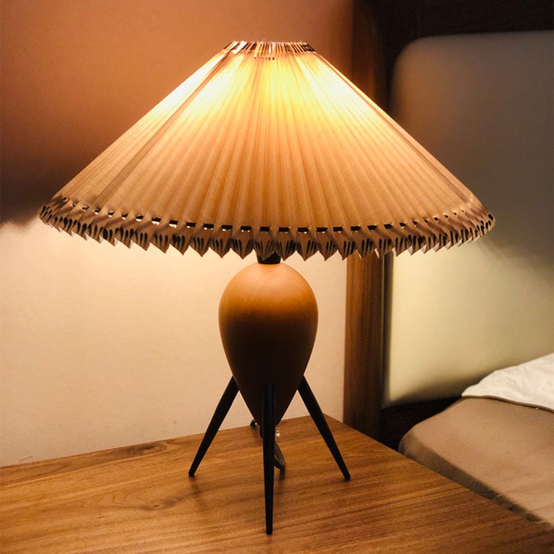 Matin Vintage Pleated Table Lamp