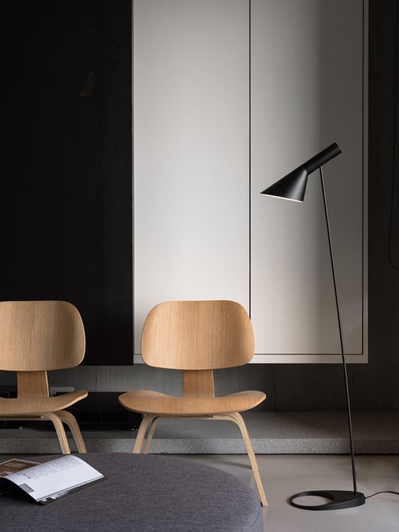 MP LCW - Classic Lounge Chair | Reading Chair