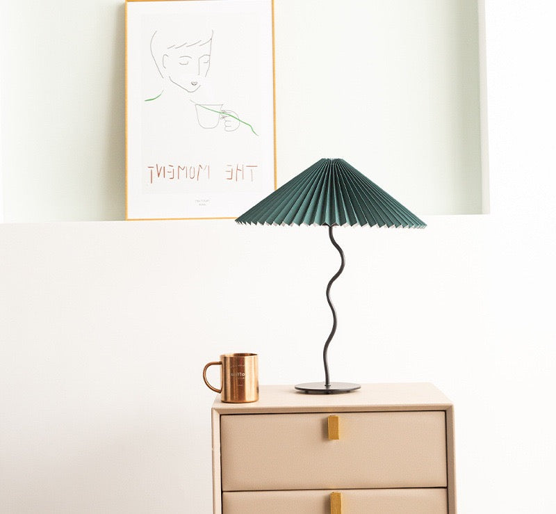H54 Miho Pleated S Table Lamp