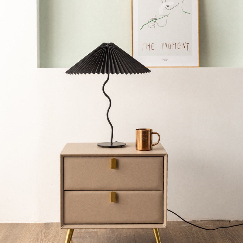 H54 Miho Pleated S Table Lamp