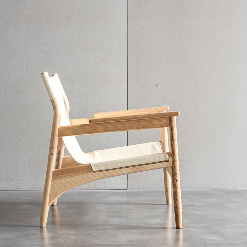 Kazue - Solid Ash Wood & Canvas Armchair ｜ Reading Chair