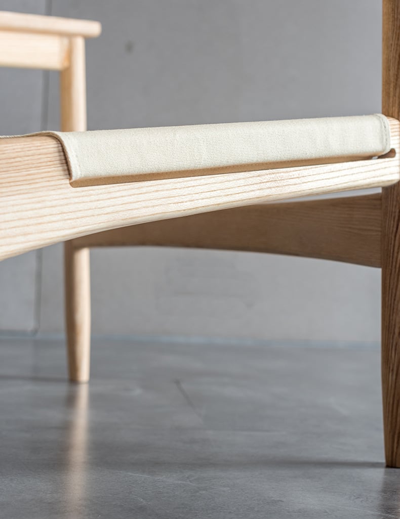 Kazue - Solid Ash Wood Armchair ｜ Reading Chair